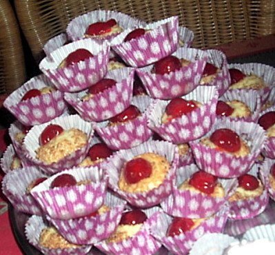 Petits-fours-aux-graimes-de-sesames.JPG