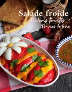 Salade poivrons grillés tomates et pommes de terre frites