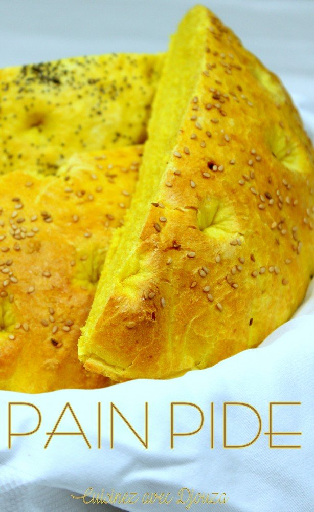 Pain pide turc au curcuma