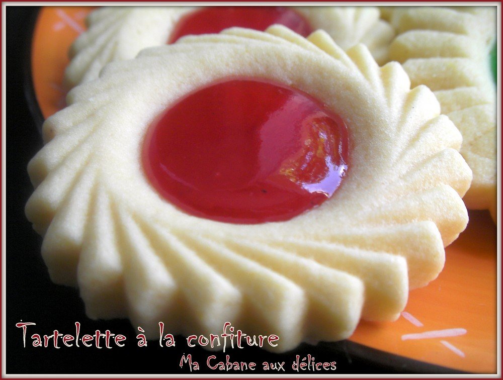 Biscuit sablé fondant a la confiture