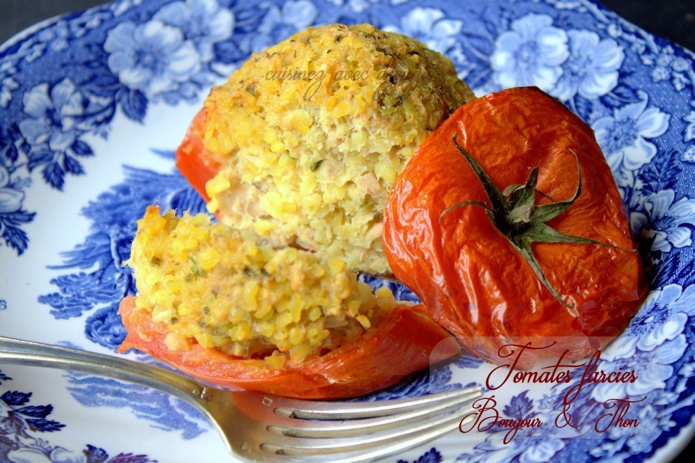 Tomates farcies au boulgour thon épices et coriandre