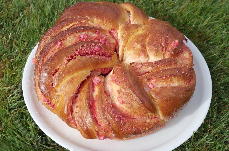 Brioche aux pralines roses