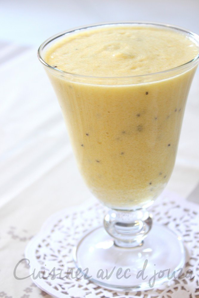 Smoothie boisson ananas kiwi poudre de baobab