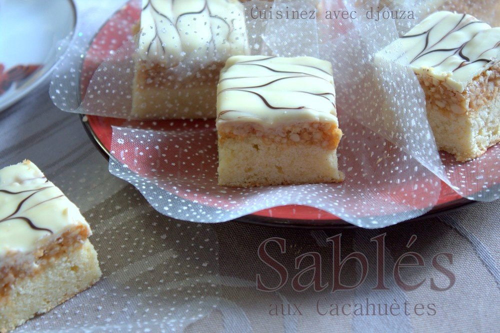 Carrés sablé aux cacahuètes et chocolat