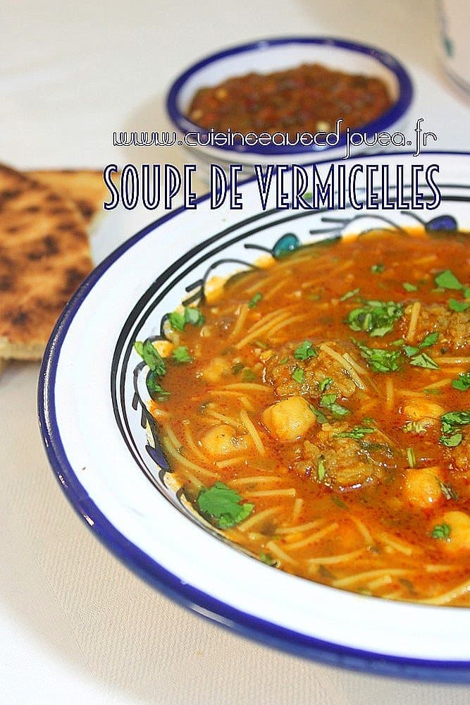 Recette de soupe au vermicelle et boulettes