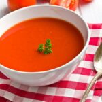 Soupe ou velouté de tomates et poivrons rouges