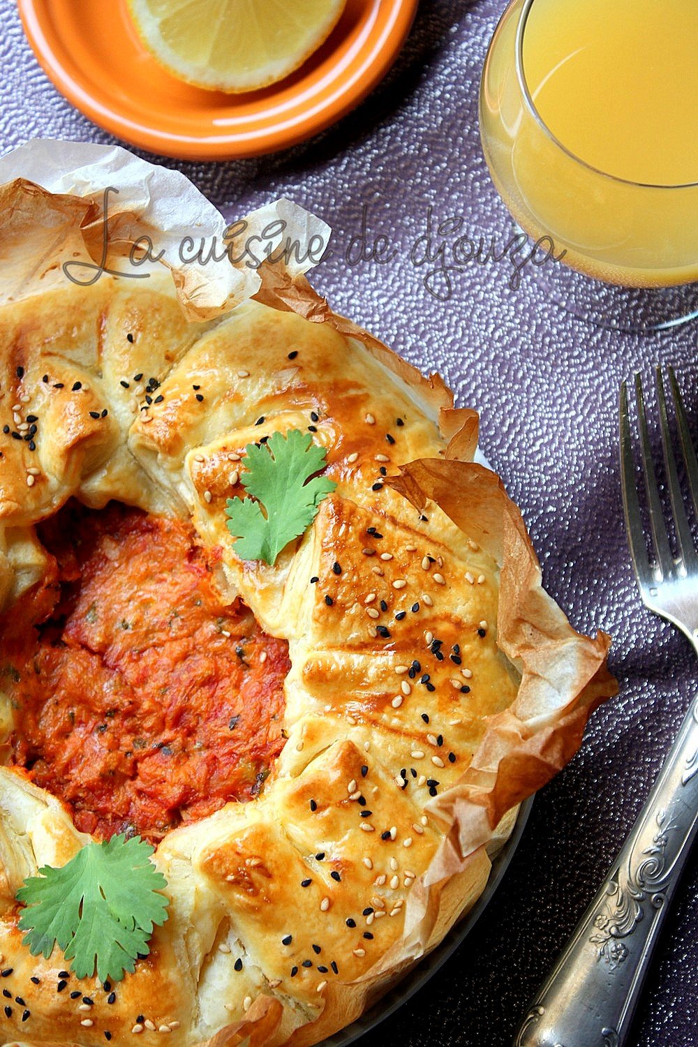 Tourte au thon et à la tomate (pâte feuilletée)