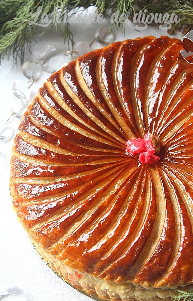 Galette aux amandes frangipane et pralines roses