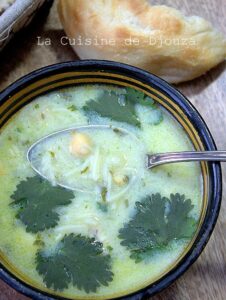 Chorba beida (soupe algéroise au poulet)