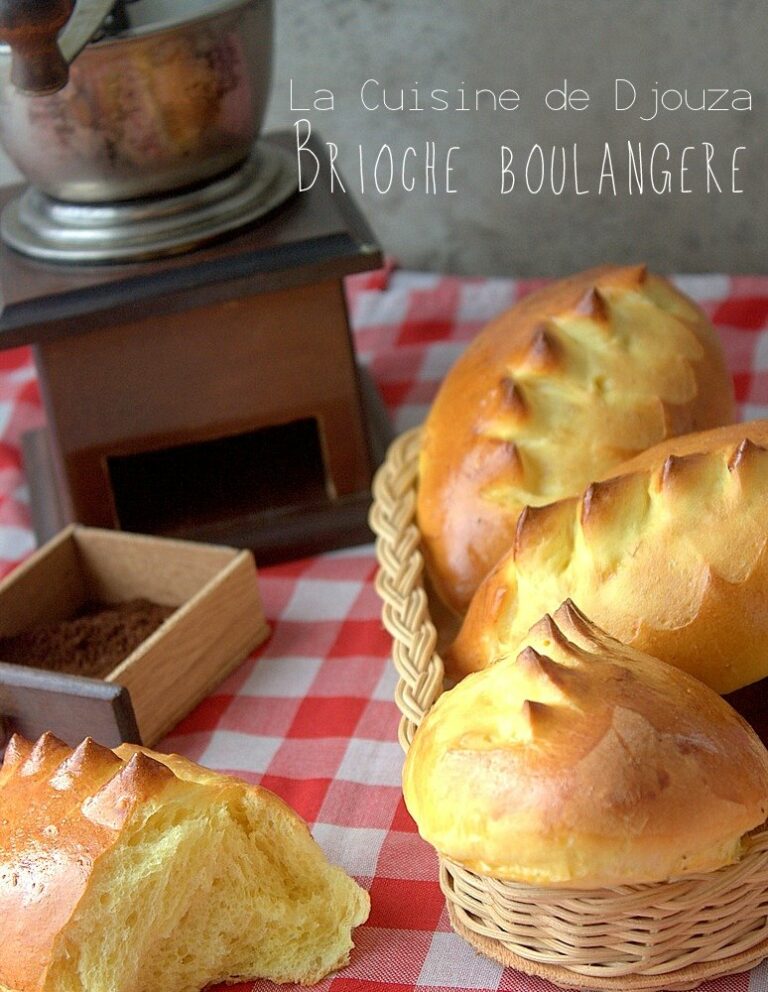 Brioches longues du boulanger