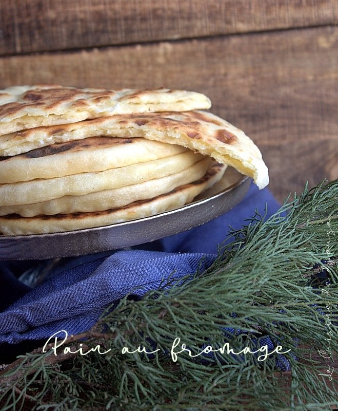 Pain au fromage à la poêle sans levure