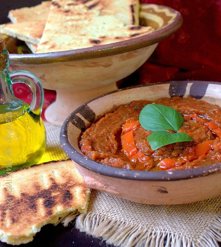 Salade à l'aubergine grillée