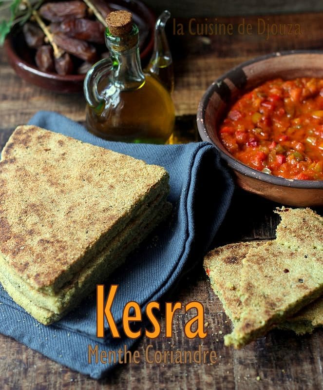 Kesra aux herbes mixées