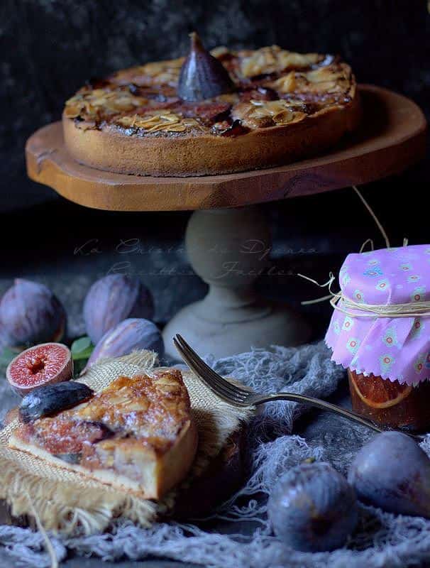 Tarte amandine aux figues violettes