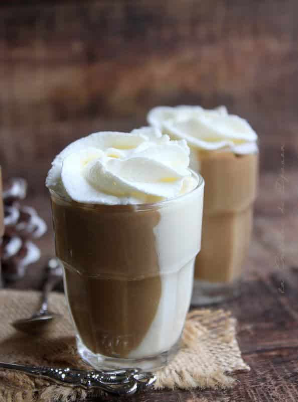 petites verrines de crèmes dessert faite maison au goût chocolat et café façon danette