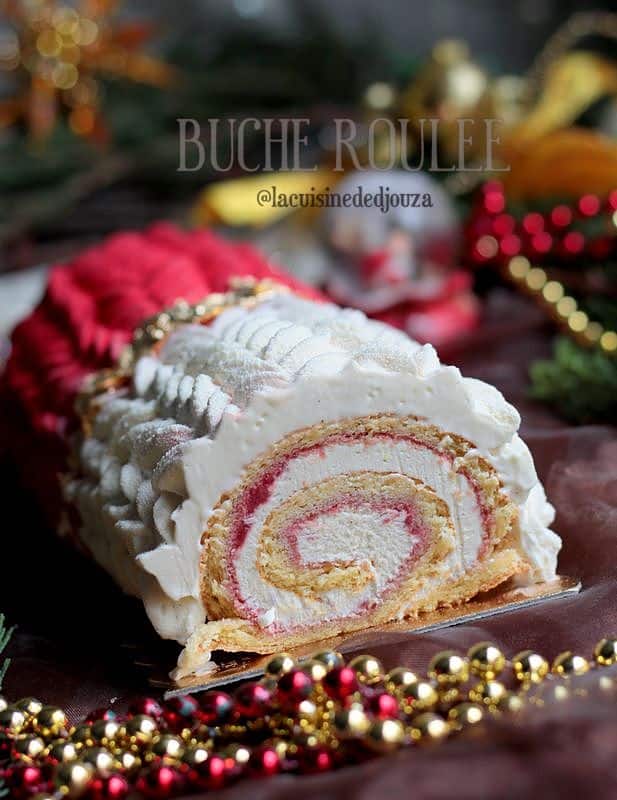 recette buche facile roulée fraises ganache vanille