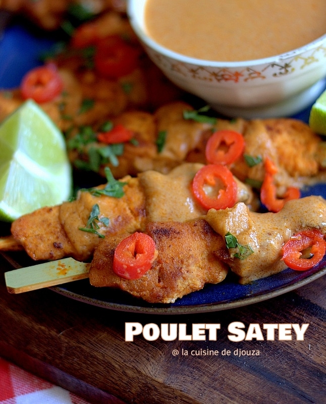 Brochettes de poulet satay sauce arachides