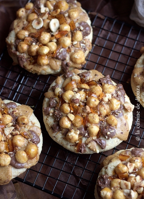 Cookies aux noisettes caramélisées façon Cédric Grolet