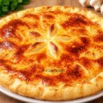 Tourte Feuilletée Dinde et Champignons sortie du four