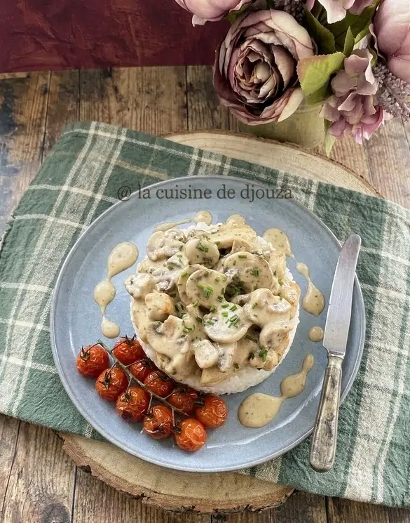 timbale de riz au poulet à la crème et champignons