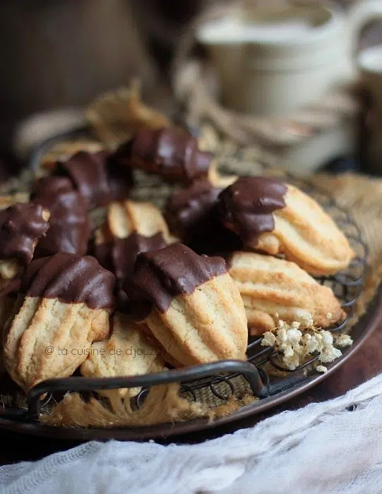 Pattes de chat a l'entonnoir lambout