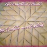 Baklawa aux amandes decoupe en rosace