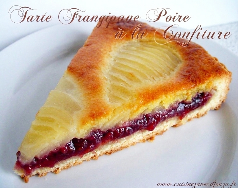 Gros plan sur une part de tarte frangipane poires gourmande