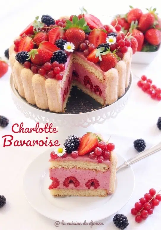 Part de charlotte bavaroise aux fruits rouges et sa mousse onctueuse