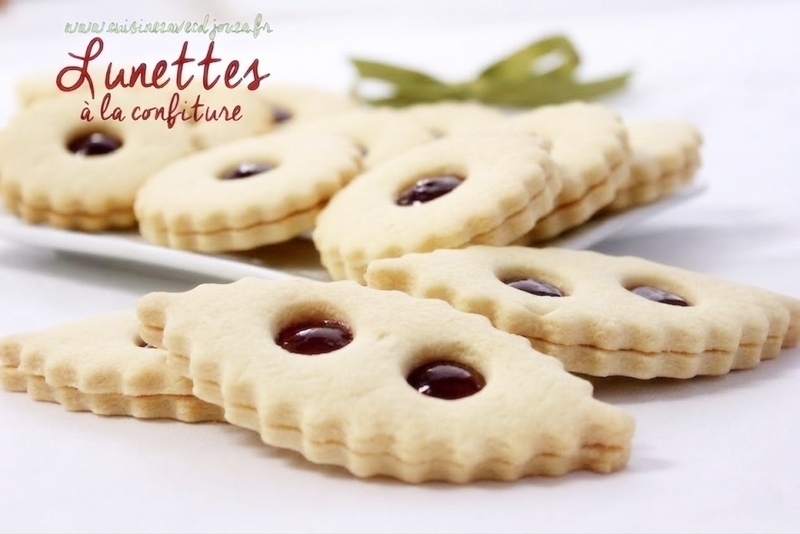 Sablés lunettes à la confiture garnis de fraise