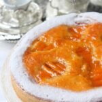 Tarte amandine aux pêches au sirop d'épices