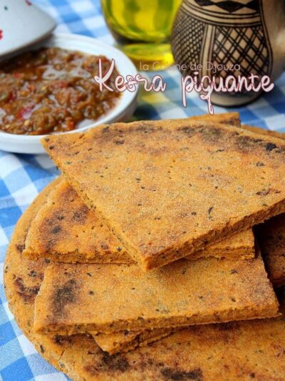 Kesra, galette de semoule kabyle (piquante a la tomate)