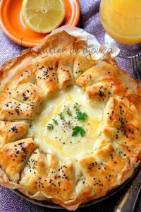 Toute au thon et tomates fromage feuilletée
