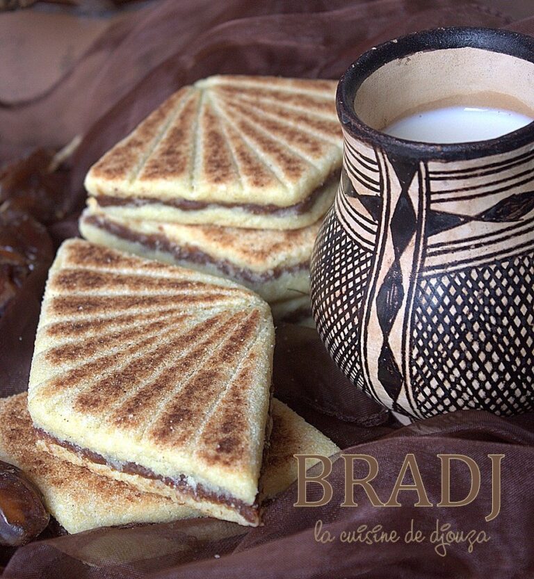 bradj-mbardja-ghers-losanges-de-semoule-aux-dattes