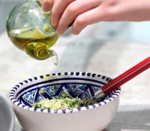 versez l'huile d'olive