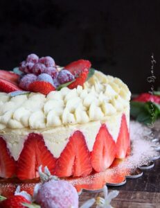 Gâteau aux fraises d'anniversaire