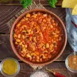 Chili con carne mexicain aux haricots oeil noir