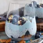 Pudding aux graines de chia et myrtilles
