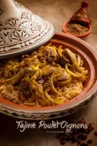 Tajine de Poulet aux Oignons et Raisins