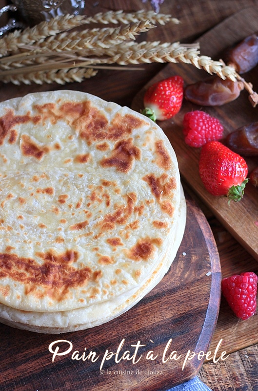 Chapati, pain plat à la poele feuilleté au beurre