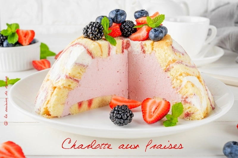 charlotte montée à la royale aux fraises