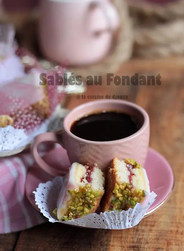 Pavé au fondant pâtissier maison façon millefeuille