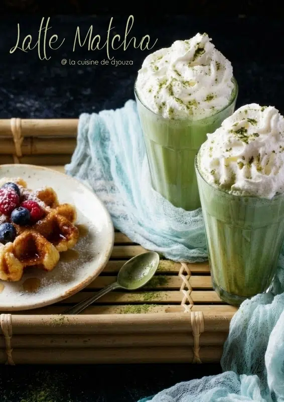 Latté au thé matcha, coco et banane