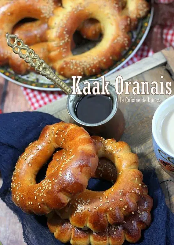 Kaak oranais brioché traditionnel en couronne