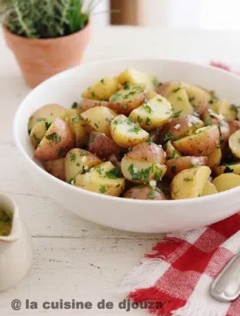 Salade pommes de terres aux herbes aromatiques fraîches