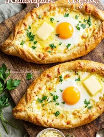Khachapuri adjarien traditionnel