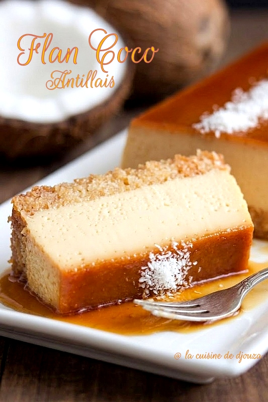 Part de flan coco antillais avec sa couche de noix de coco